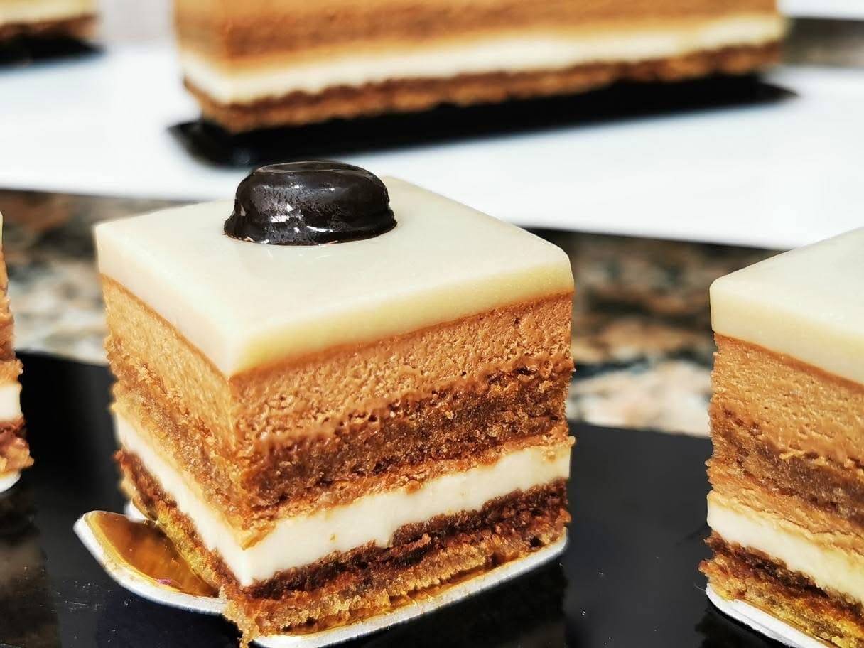 Formation à Distance : Pâtisserie Mondiale & Petits Fours Prestige - 1